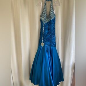 Elegant Blue Halter Prom Dress